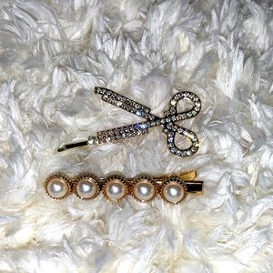 New Pearl & Gold Hair Clip Set of 2. Perfect for weddings or parties sci…
